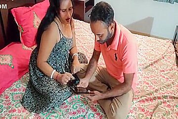 A Deshi Bhabi Seduced A Boy And Fuck Him
