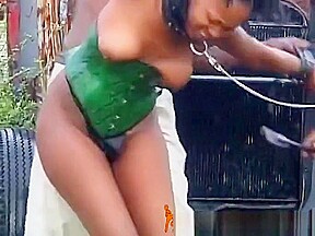 Africansexslaves-3-7-217-zuchtigung-im-negergral-1-2