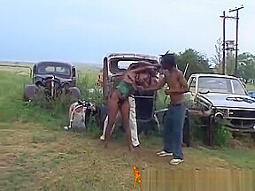 Africansexslaves-3-7-217-zuchtigung-im-negergral-1-2