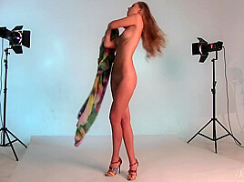 Blonde teen 18+ With Bright In The Nude 10 Min - Hazel Eyes