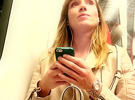 Excited girl - u-bahn 2