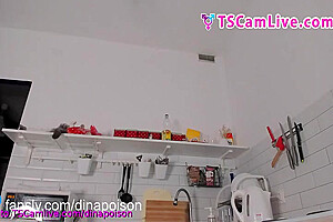 Irresistible Attractive Shebabe Flogging Her Dong At Web Cam Live Show 2