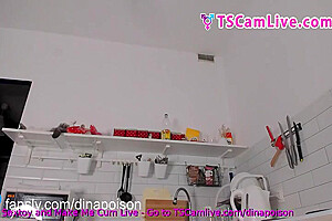 Irresistible Attractive Shebabe Flogging Her Dong At Web Cam Live Show 2