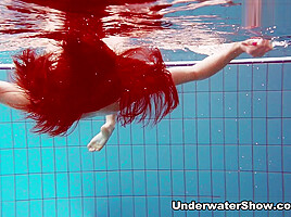 Martina Video - UnderwaterShow