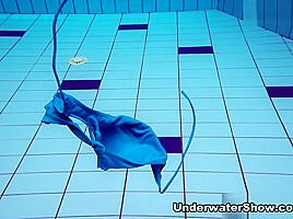 Martina Video - UnderwaterShow