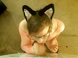 Neko boi glory hole
