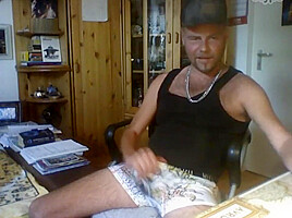 Patrick Hoffmann from Berlin presenting his dick in his underwear