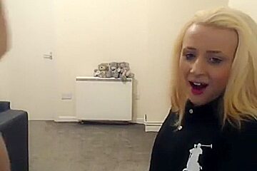 Rough deepthroat and piss drink