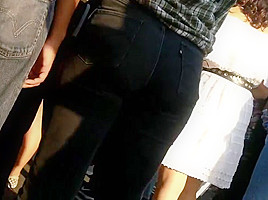 college girl in tight jeans 28