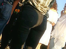college girl in tight jeans 28