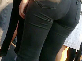 college girl in tight jeans 28