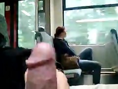 schwanz wixen vor girl in berliner s-bahn